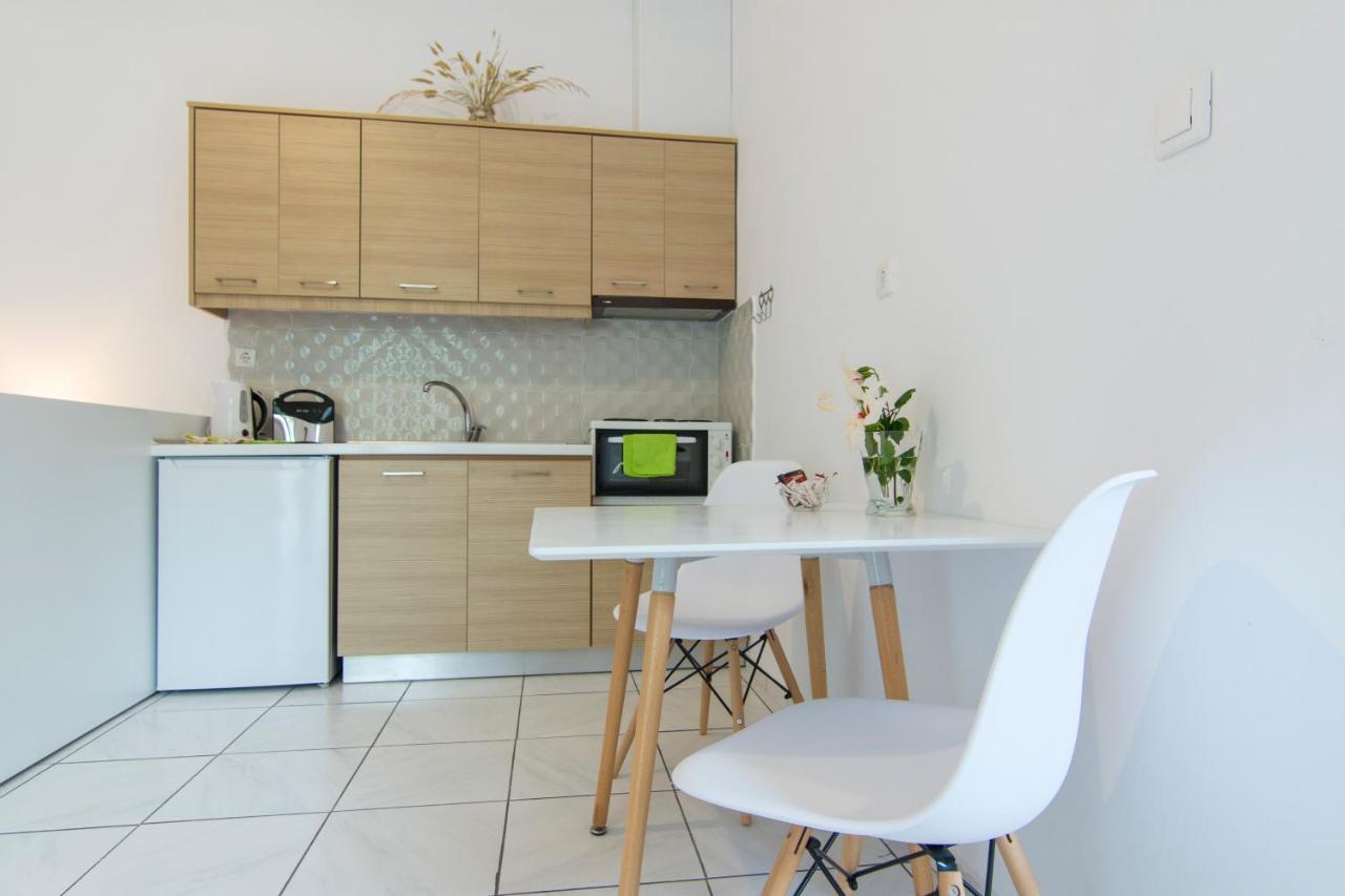 Natsios Apartments Vlachopoulatika ภายนอก รูปภาพ